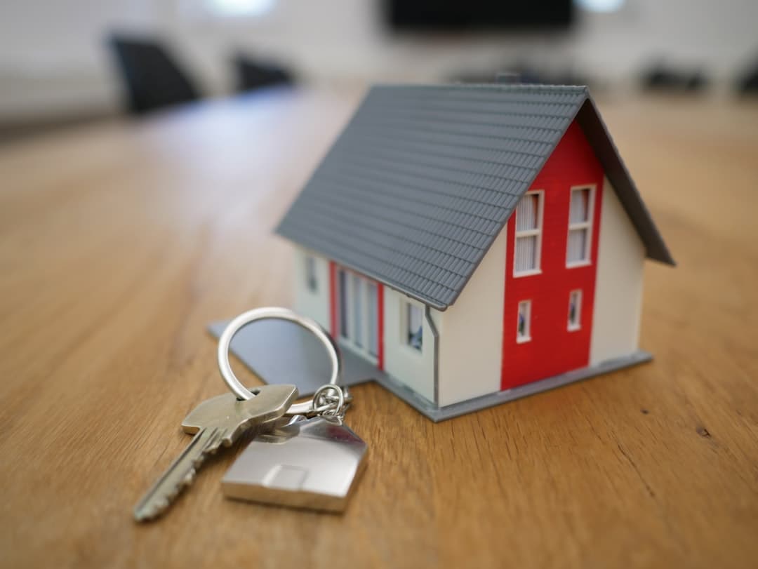 Real estate agent house keys